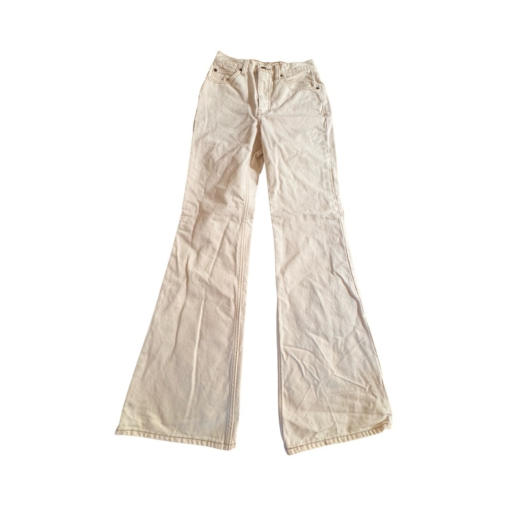Levi’s Premium 70s Movin’ On High Rise Flare Jeans in Sunny Cream - Picture 5 of 15